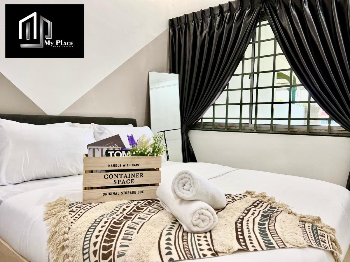 Holiday home 3 Bedroom Landed Beside Jonker Taman Kota Laksamana 164b By Myplace Malacca