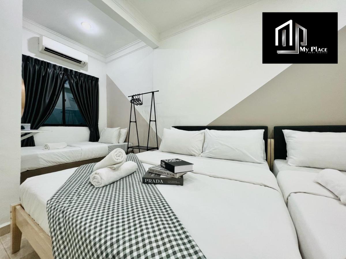 Holiday home 3 Bedroom Landed Beside Jonker Taman Kota Laksamana 164b By Myplace